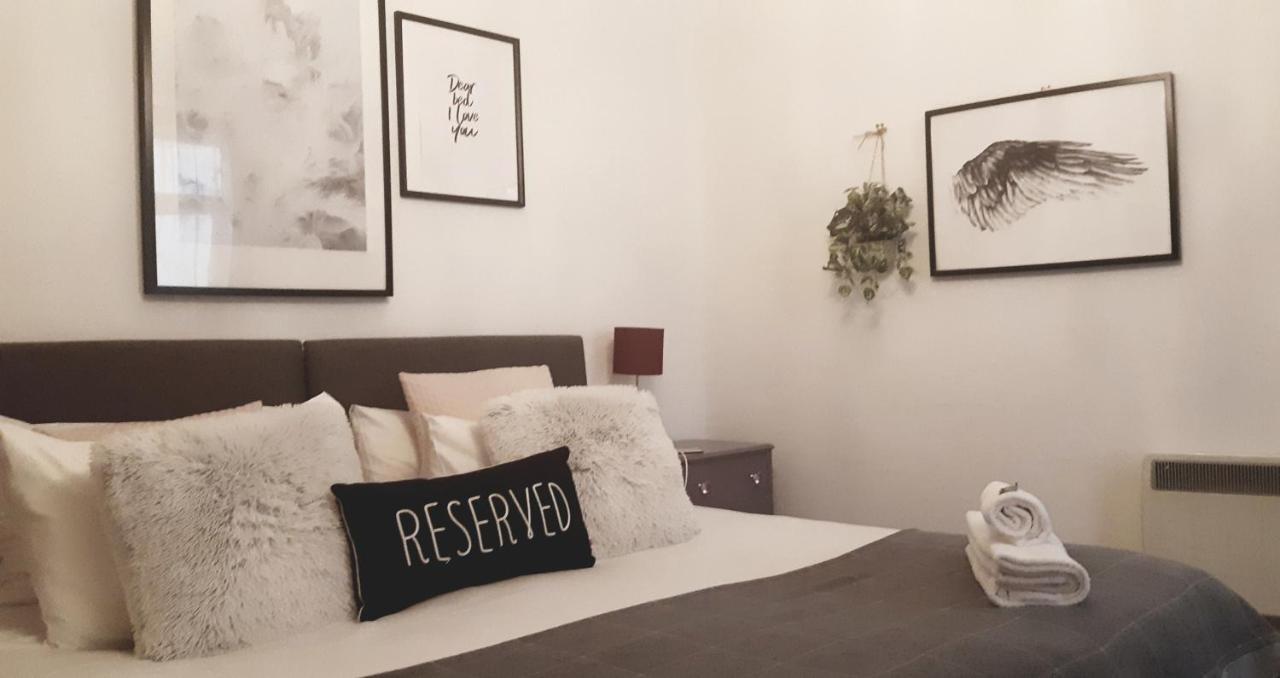 Sleep, Eat, Repeat Bed And Breakfast Macclesfield Luaran gambar